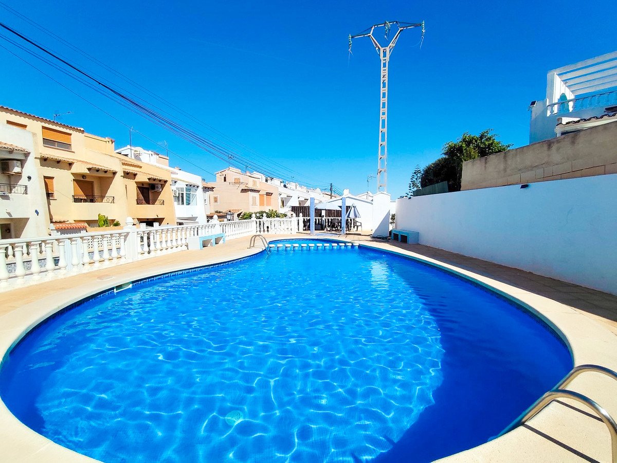 3 Bed Rivitalo in Los Balcones