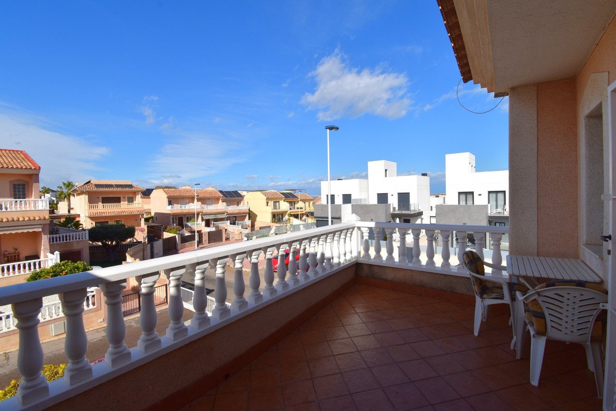 3 Bed بيت مدينة in Los Balcones في Los Balcones, تاون هاوس