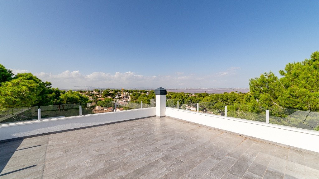 6 Bed Vrijstaande Villa in Los Balcones in Los Balcones, 
