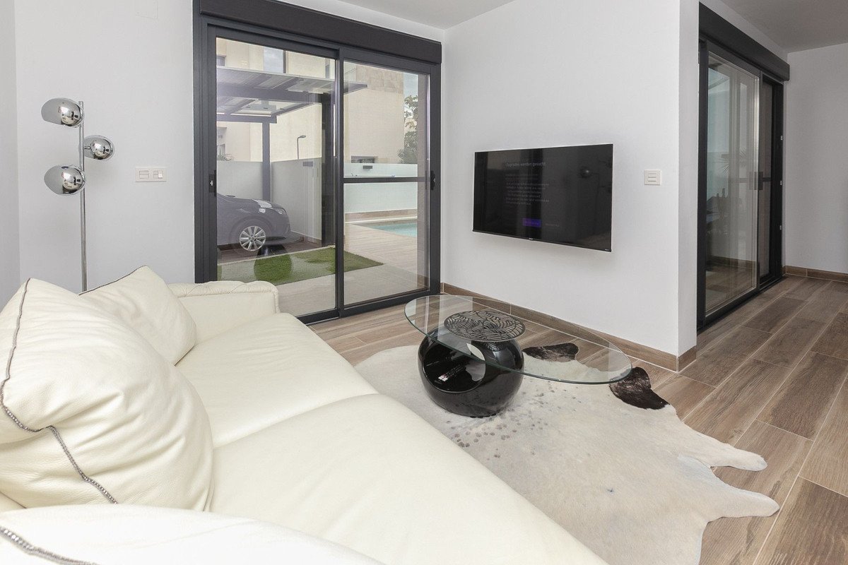 2 Bed Detached Villa in Los Montesinos in Los Montesinos, Detached Villa