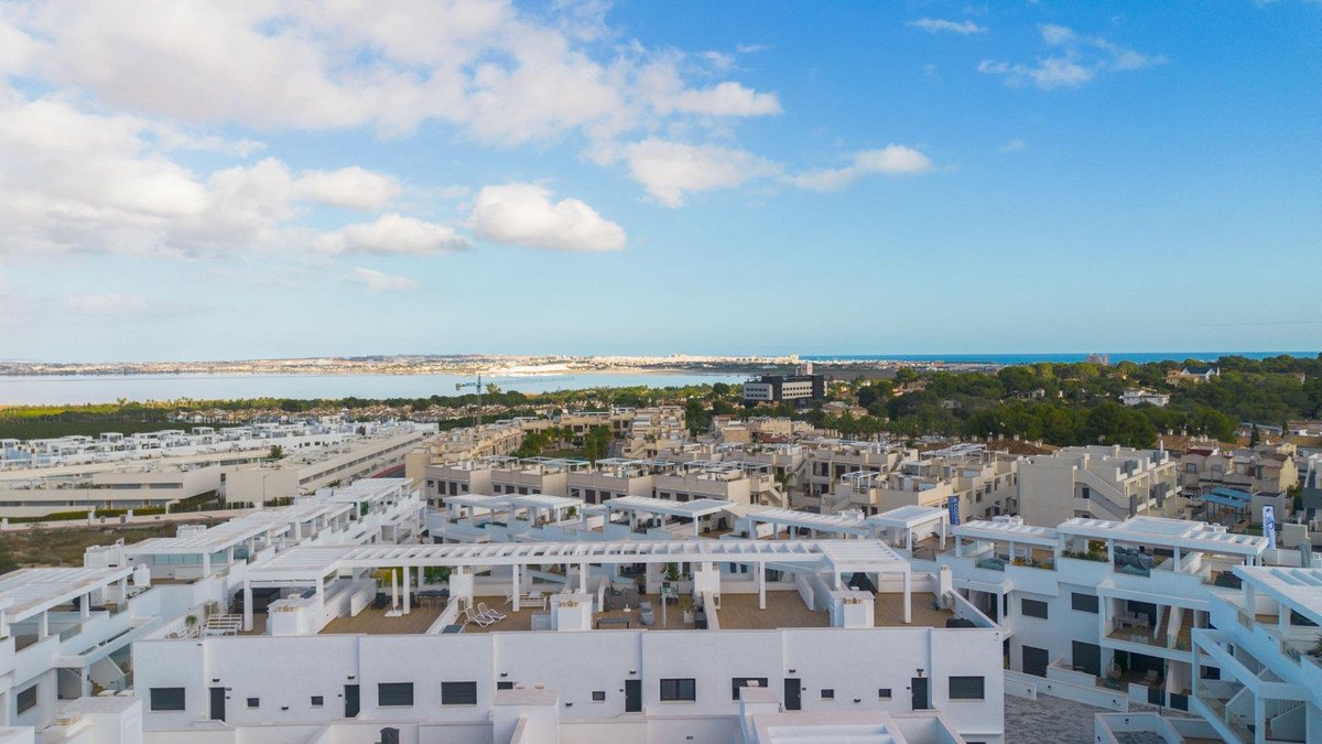 2 Bed Penthouse in Torrevieja in Torrevieja, Penthouse