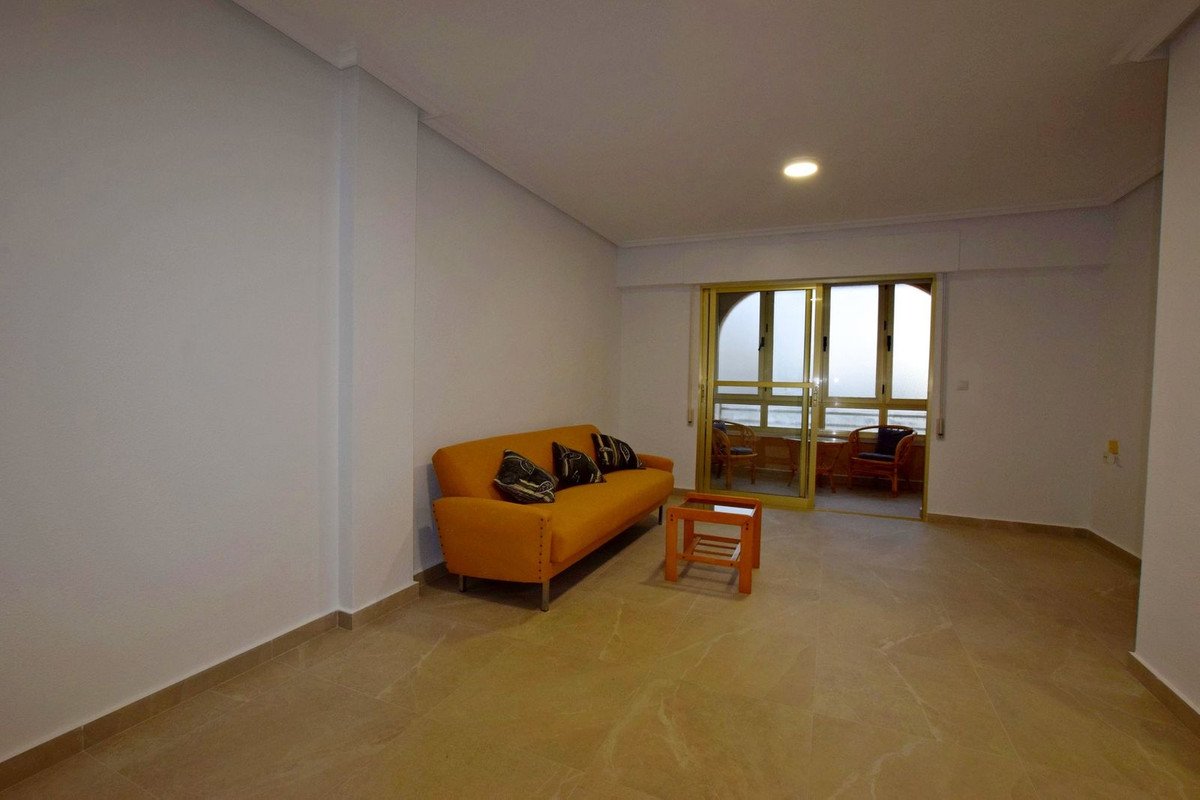 2 Bed Byt ve středním patře in Playa De La Mata