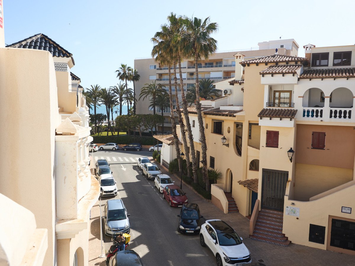 2 Bed Top Floor Apartment in Playa de los Locos in Playa de los Locos, Apartment