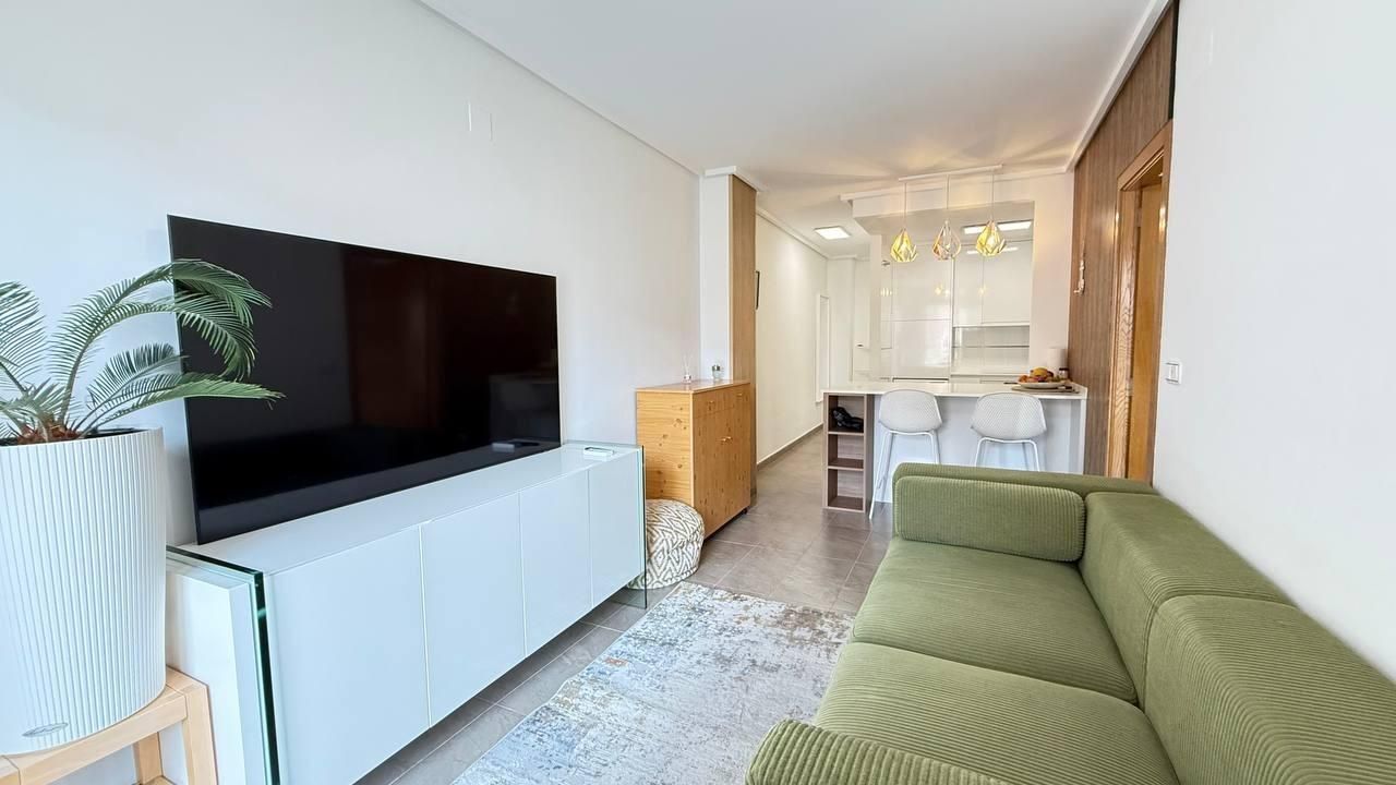1 Bed شقة في الطابق الأوسط in Torrevieja في Torrevieja, شقة
