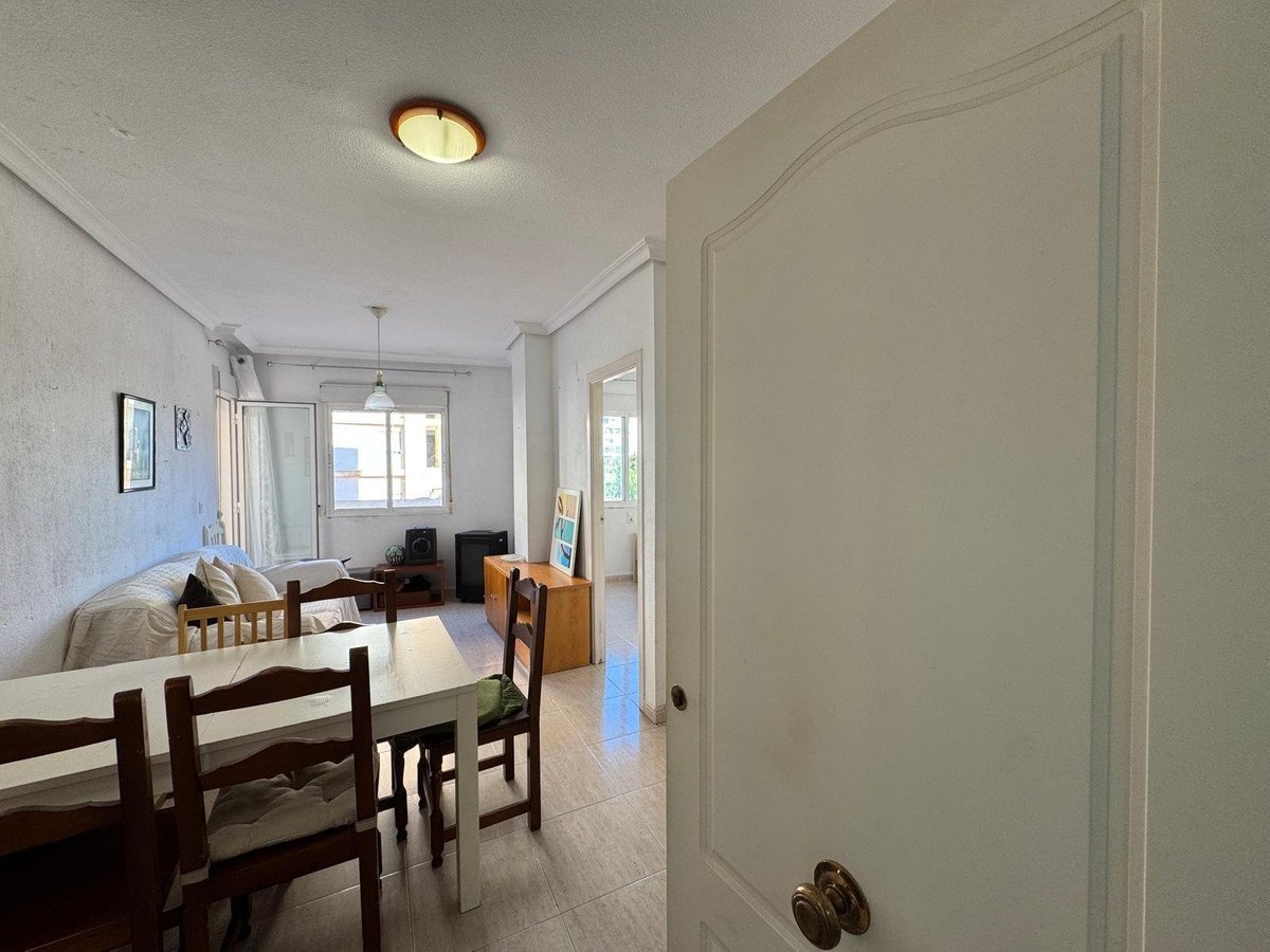 2 Bed Tussenverdieping Appartement in Torrevieja in Torrevieja, Appartement