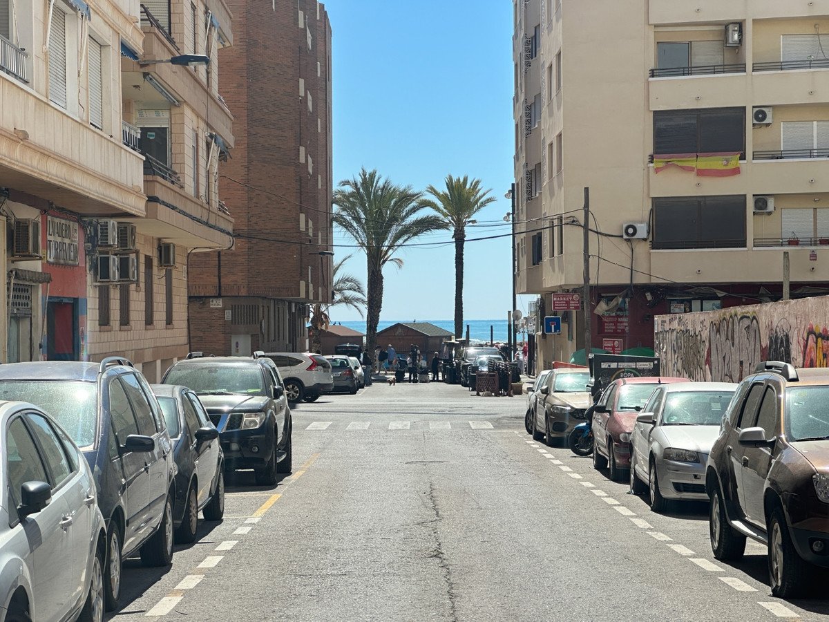 2 Bed Ground Floor Apartment in Torrevieja in Torrevieja, 