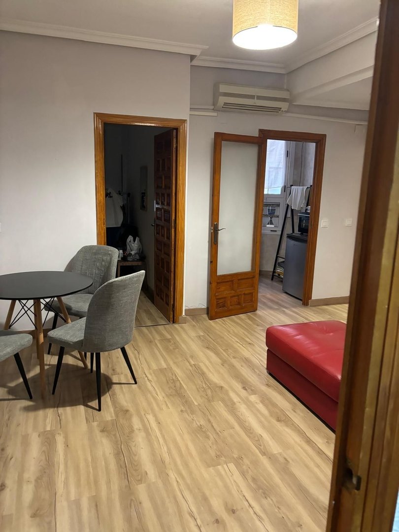 2 Bed شقة في الطابق الأوسط in Torrevieja في Torrevieja, شقة