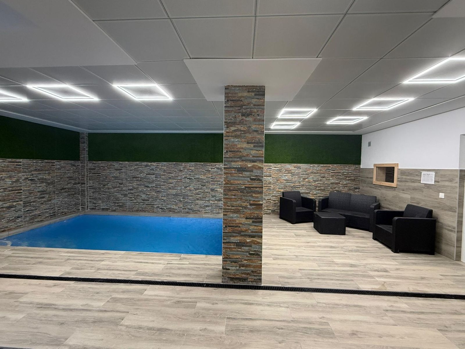 2 Bed شقة في الطابق الأوسط in Torrevieja في Torrevieja, شقة