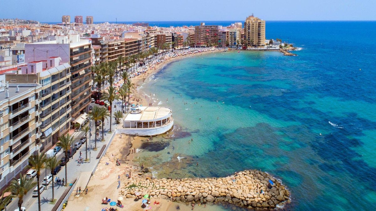 3 Bed شقة في الطابق العلوي in Playa Del Cura في Playa Del Cura, شقة
