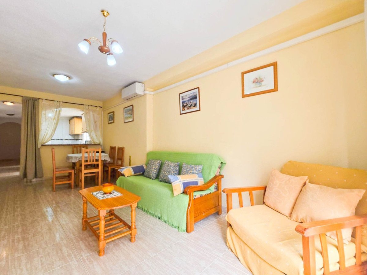 3 Bed شقة في الطابق الأرضي in Torrevieja في Torrevieja, شقة