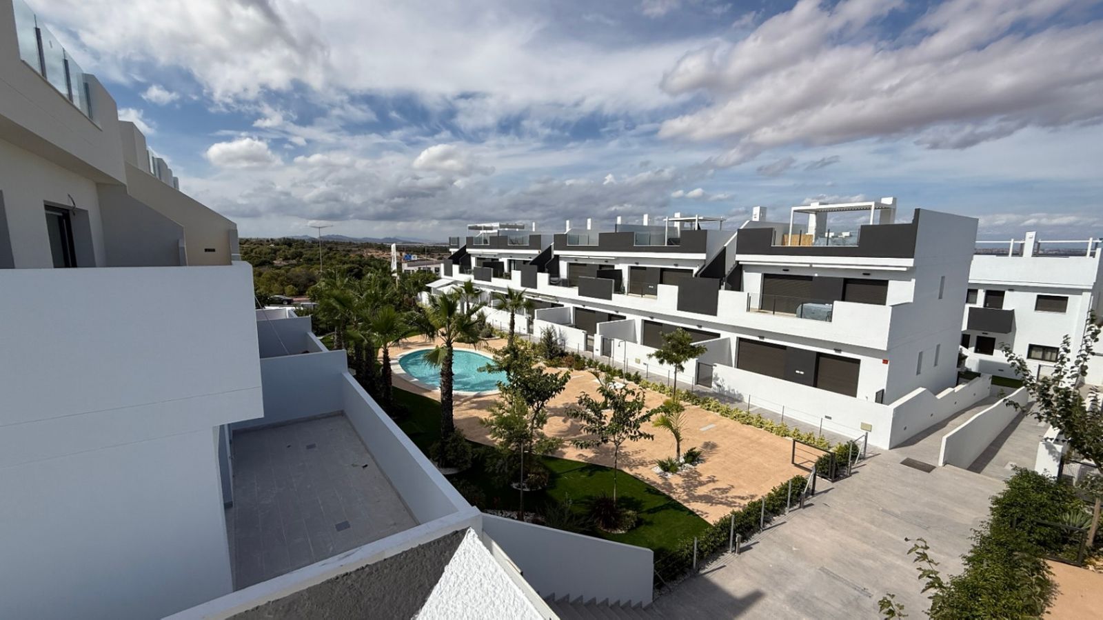 2 Bed شقة في الطابق الأرضي in Torrevieja في Torrevieja, شقة