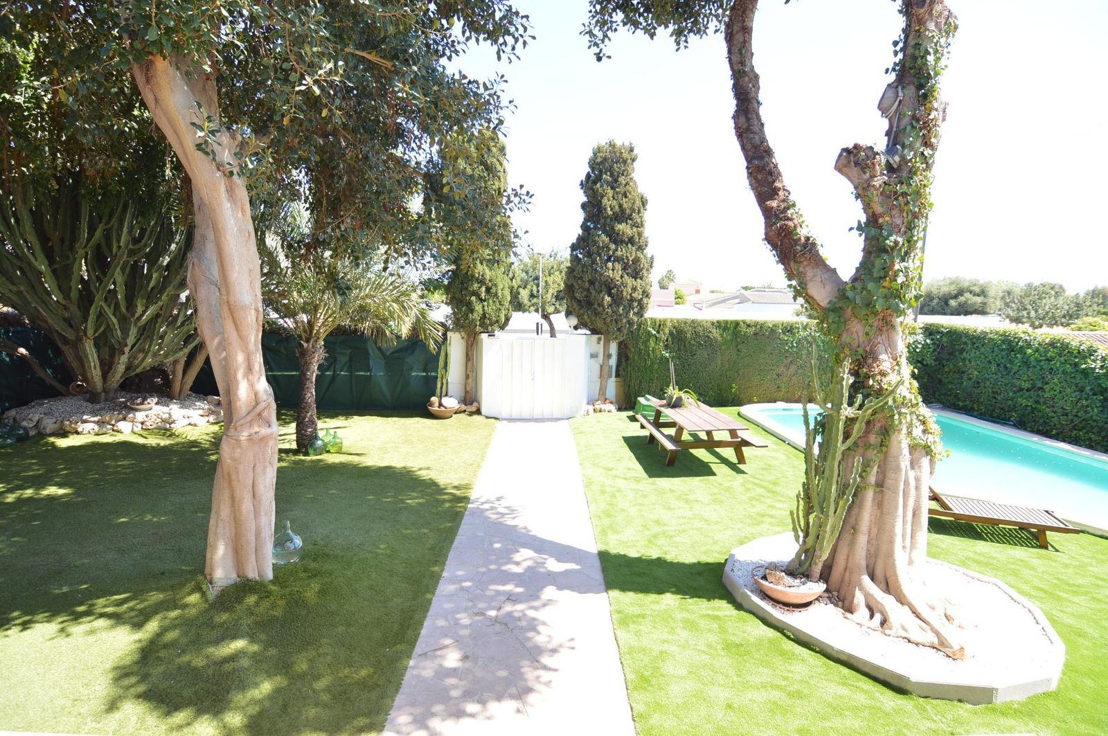 4 Bed Bungalow in Torrevieja في Torrevieja, فيلا