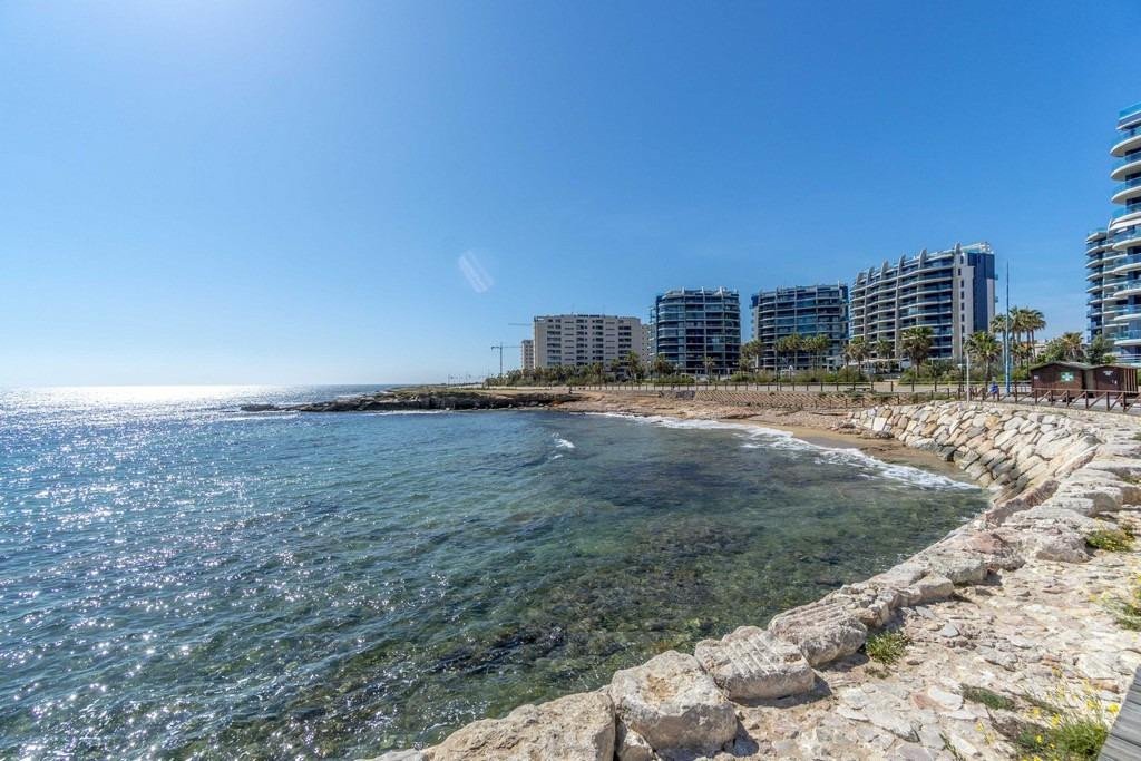 2 Bed Middle Floor Apartment in Punta Prima in Punta Prima, Apartment