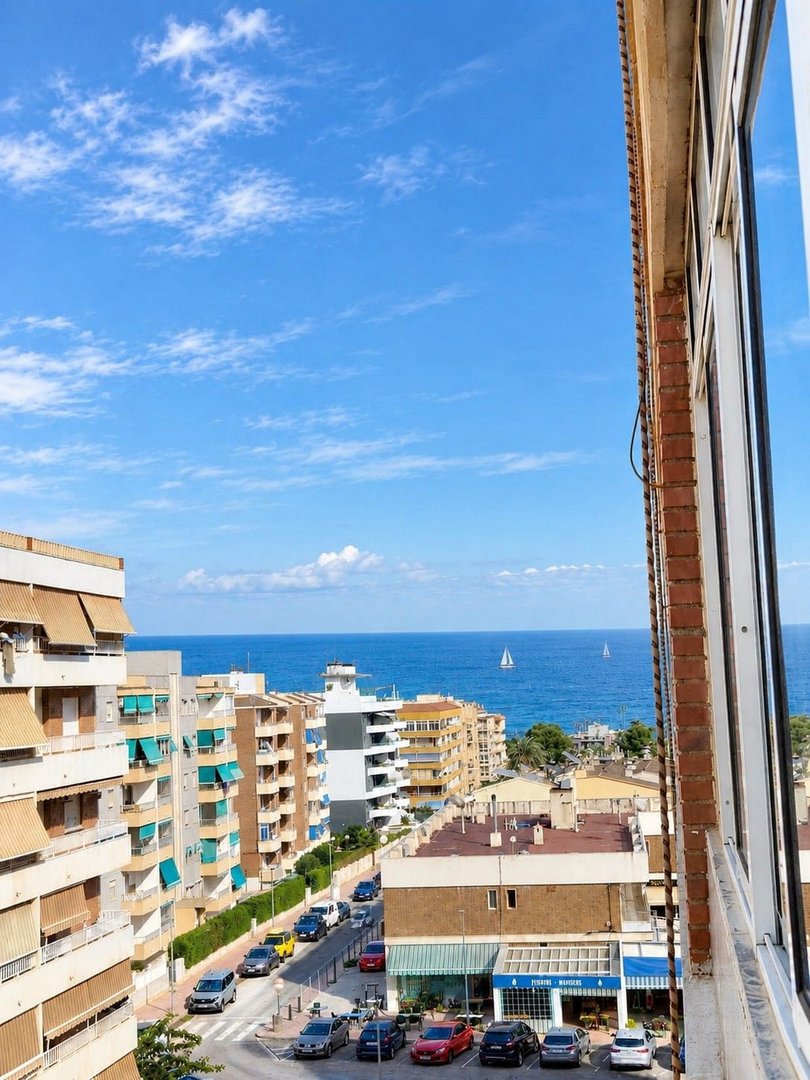 2 Bed Middle Floor Apartment in Punta Prima