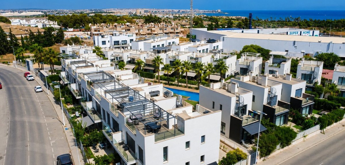 3 Bed Ground Floor Apartment in Punta Prima