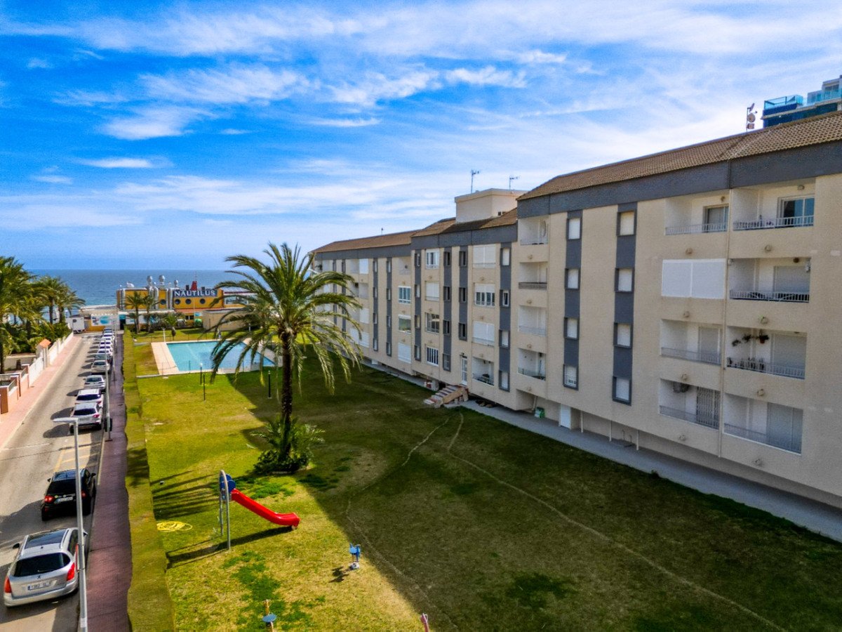 3 Bed Tussenverdieping Appartement in Punta Prima in Punta Prima — Appartement