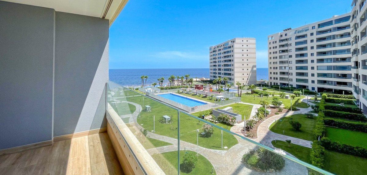 3 Bed Ground Floor Apartment in Punta Prima in Punta Prima, Apartment