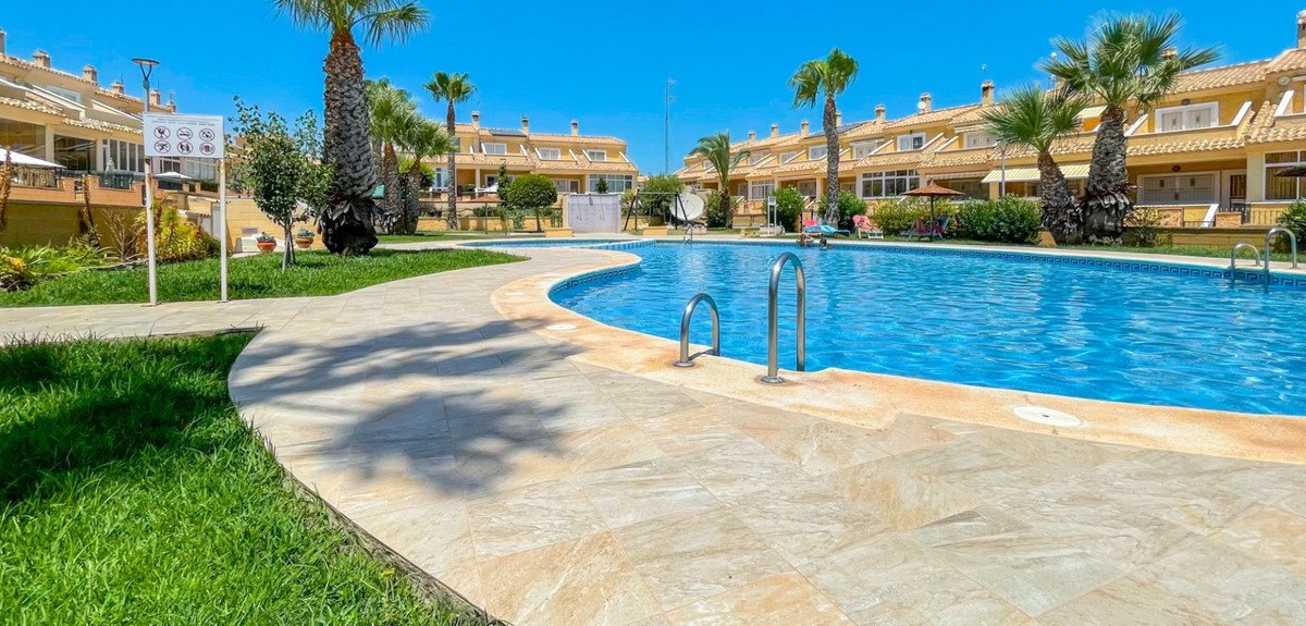 4 Bed Townhouse in Punta Prima in Punta Prima, Townhouse