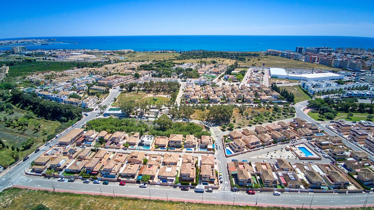 2 Bed Vrijstaande Villa in Punta Prima in Punta Prima, 