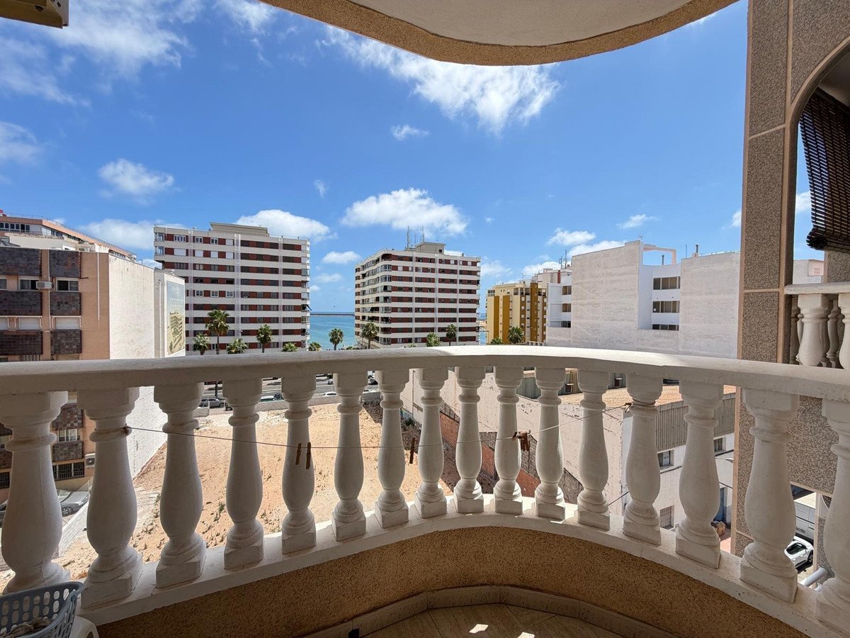 2 Bed Middle Floor Apartment in Torrevieja in Torrevieja, Apartment