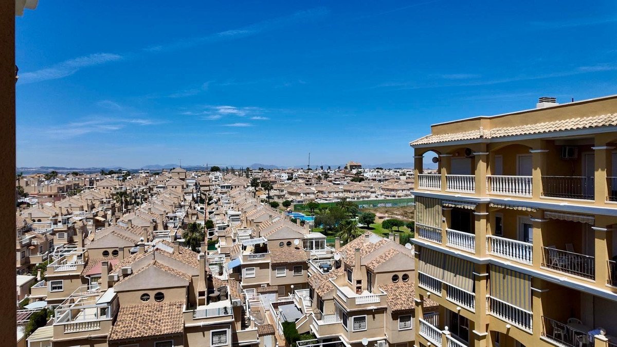 2 Bed Penthouse in Torrevieja in Torrevieja, Penthouse