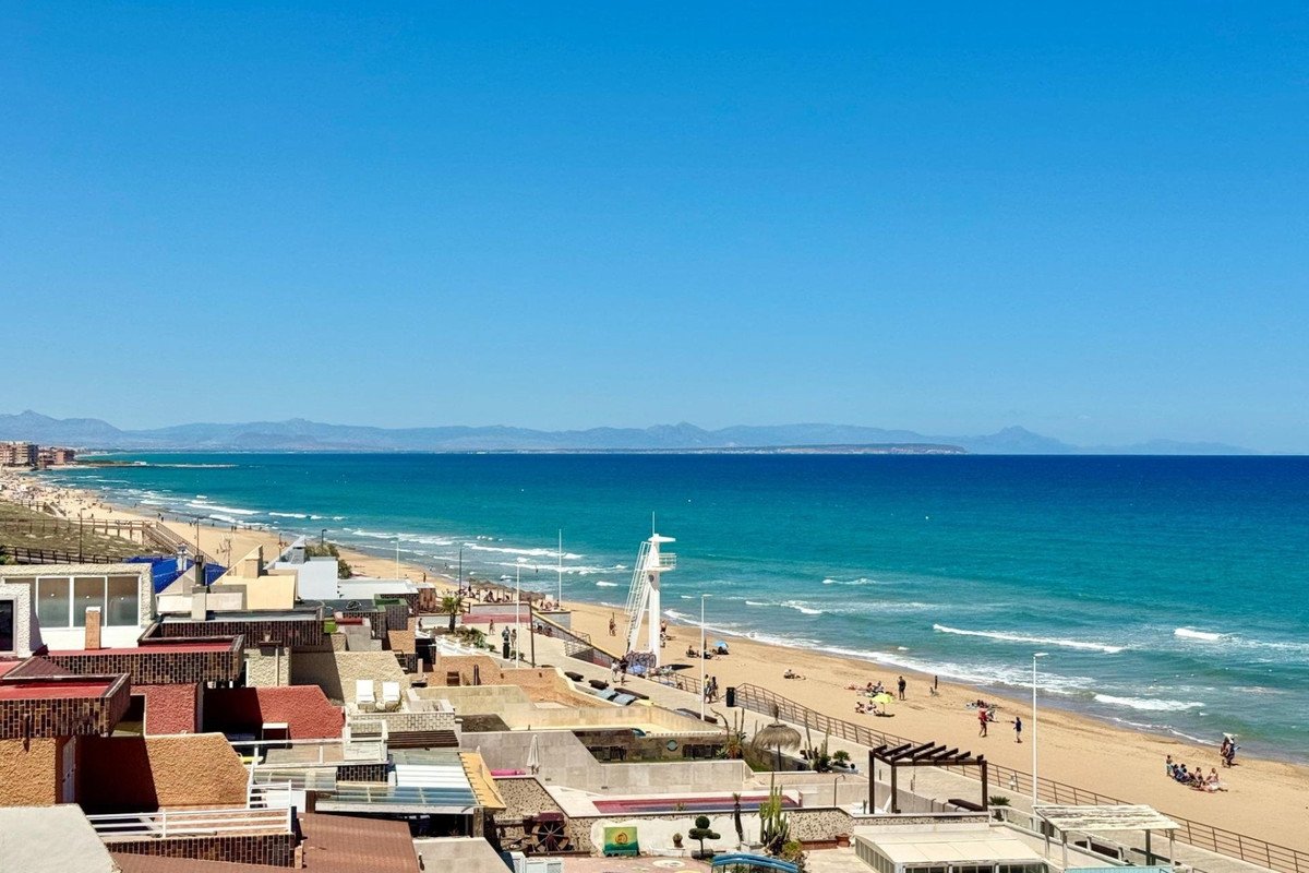 2 Bed شقة في الطابق الأرضي in La Mata في La Mata, 