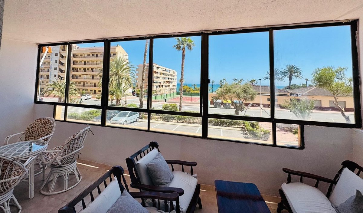 2 Bed Begane Grond Appartement in La Mata in La Mata, 