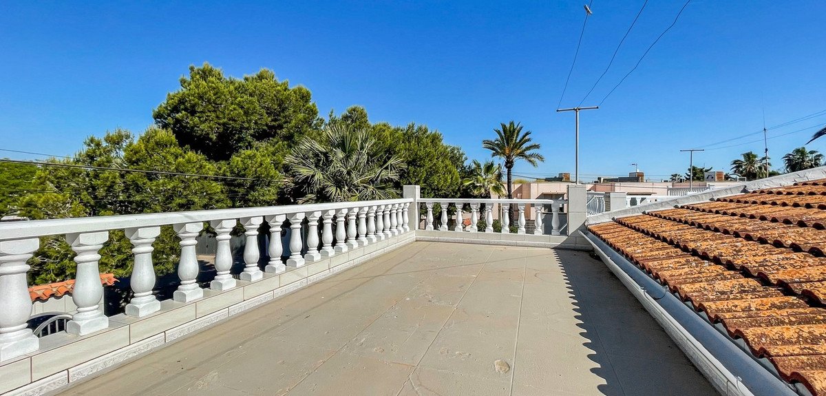 2 Bed Townhouse in Torrevieja in Torrevieja, Townhouse