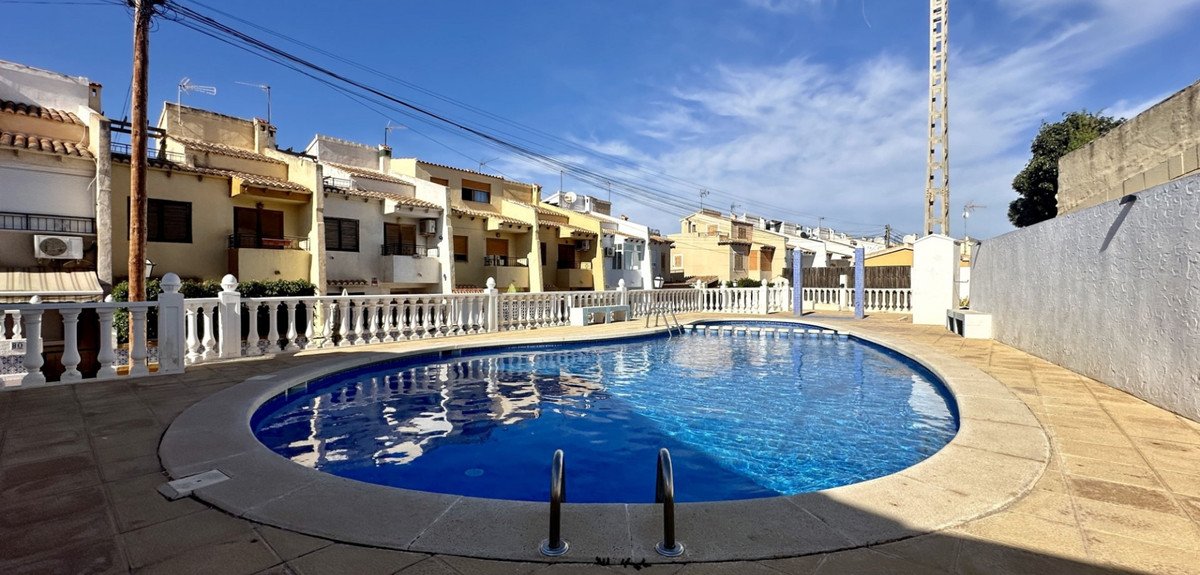 3 Bed Townhouse in Torrevieja in Torrevieja, Townhouse