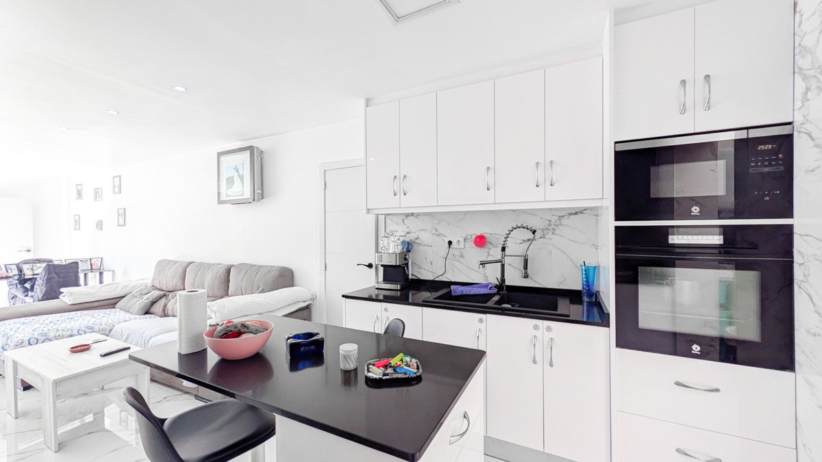 3 Bed Townhouse in Torrevieja in Torrevieja, Townhouse