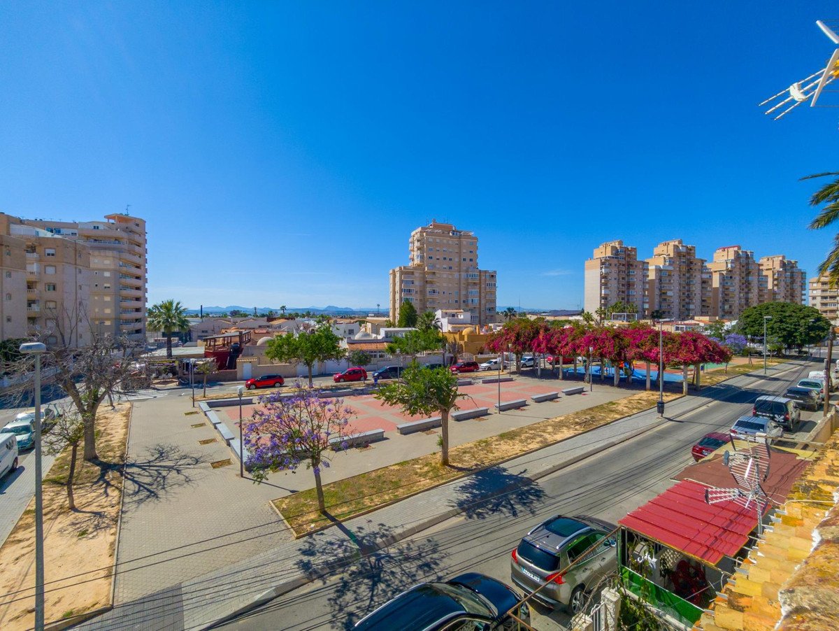 3 Bed Townhouse in Torrevieja in Torrevieja, Townhouse