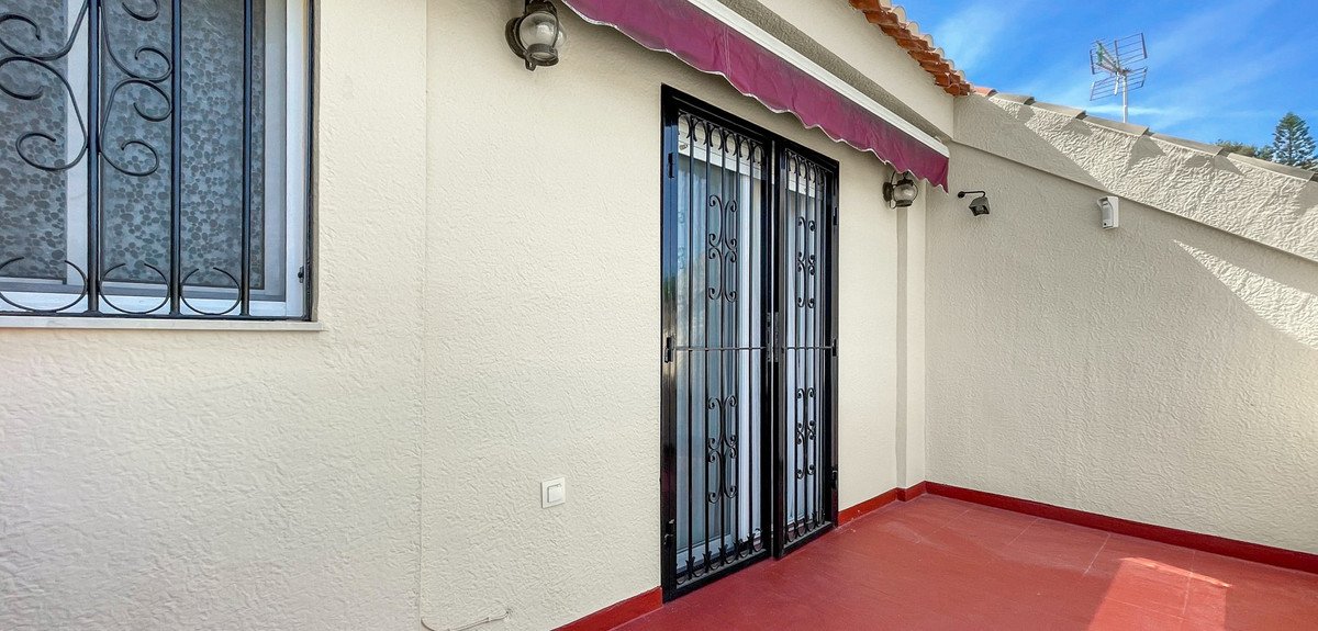 3 Bed Townhouse in Torrevieja in Torrevieja, Townhouse