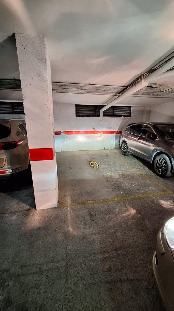 06 underground parking lot