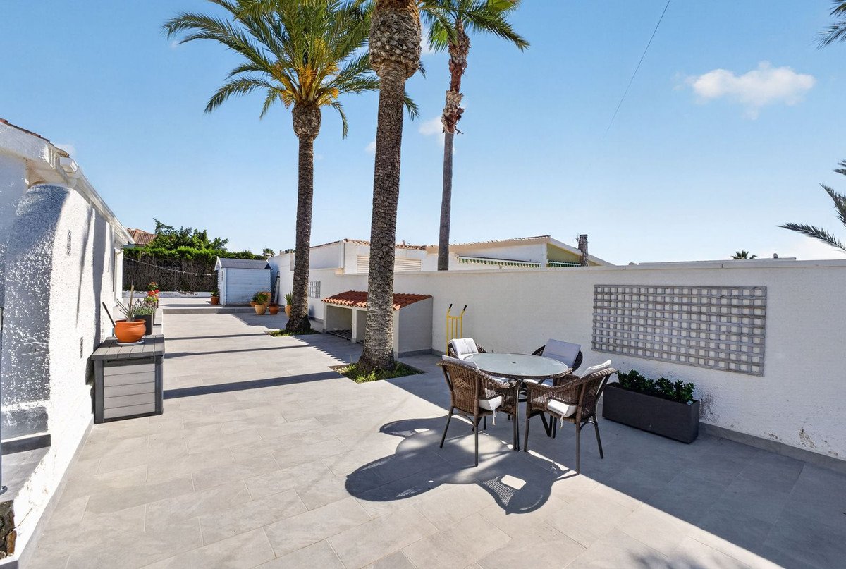 3 Bed Semi-Detached House in Torrevieja in Torrevieja — Semi-Detached House