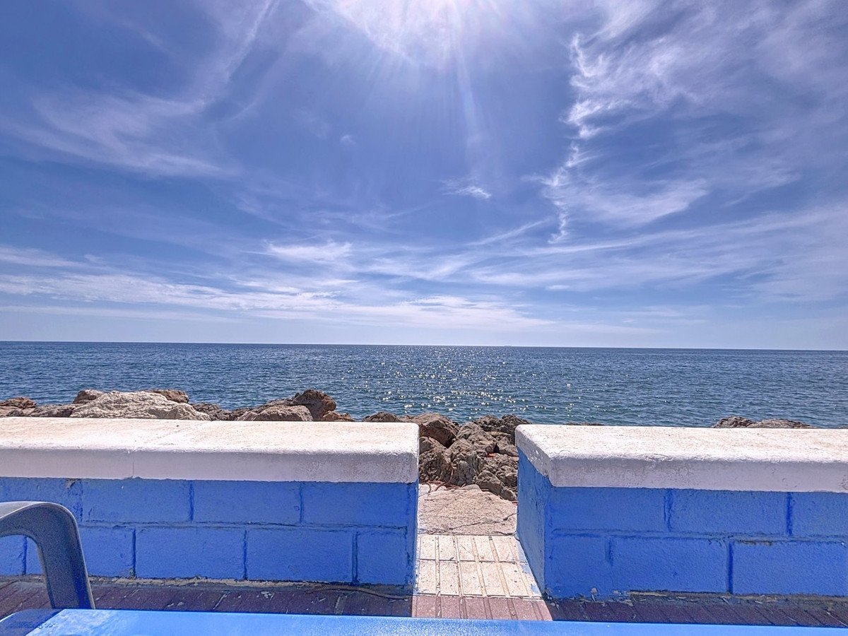 1 Bed شقة في الطابق الأوسط in Torrox في Torrox, شقة