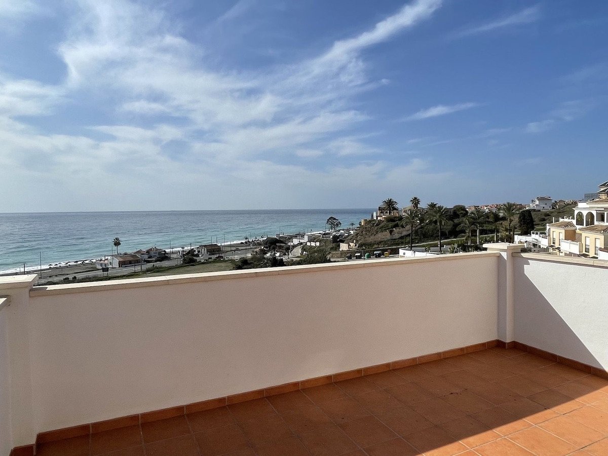 5 Bed فيلا مستقلة in Torrox Costa في Torrox Costa, فيلا مستقلة