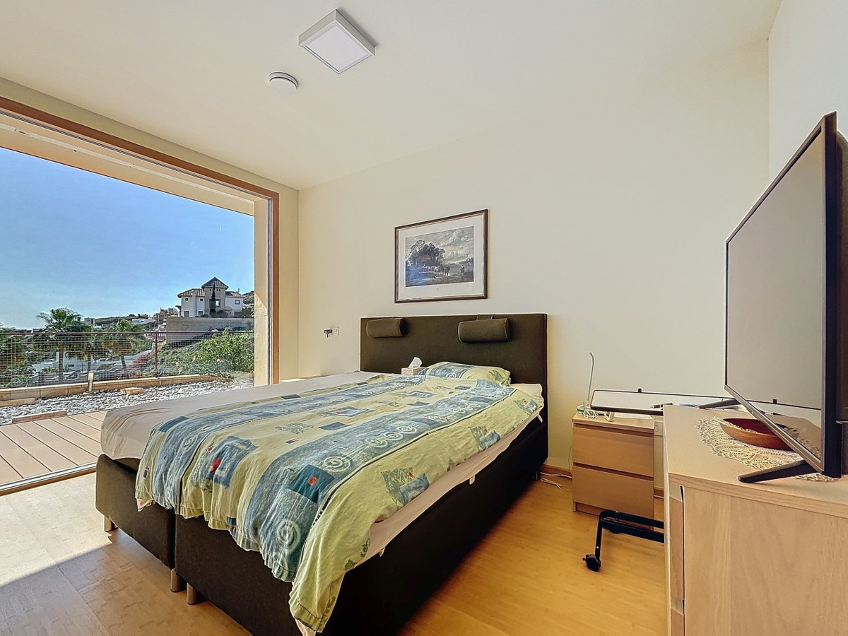 25 photo