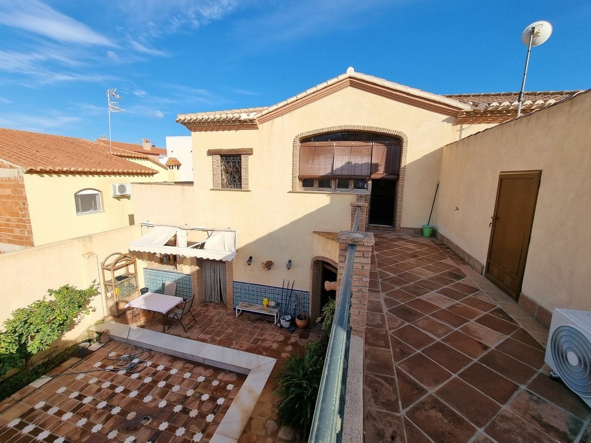 5 Bed Freistehende Villa in Turre in Turre, Freistehende Villa