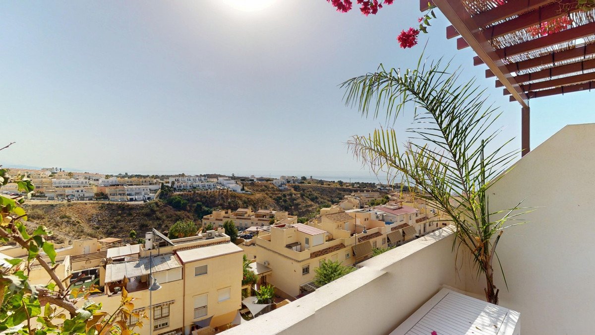 3 Bed Semi-Detached House in Almayate in Almayate, Semi-Detached House