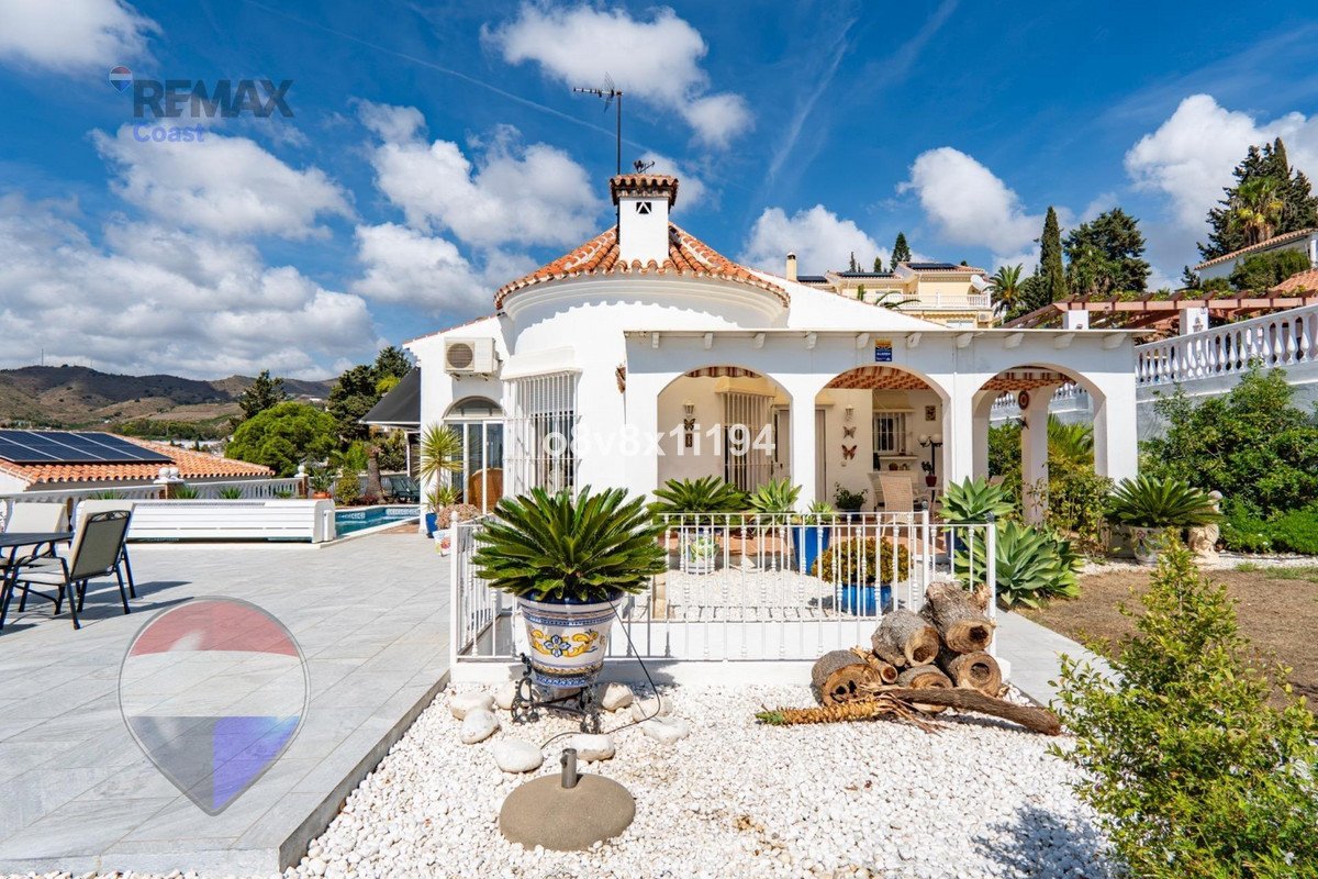 3 Bed Samostatne stojaca vila in Benajarafe