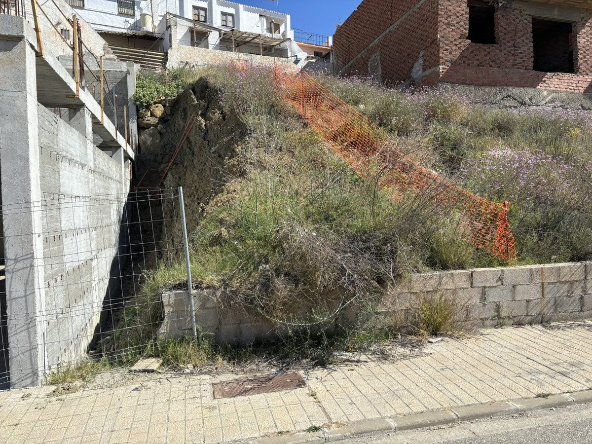 1 Bed Residential Plot in Vélez-Málaga في Vélez-Málaga — أرض سكنية