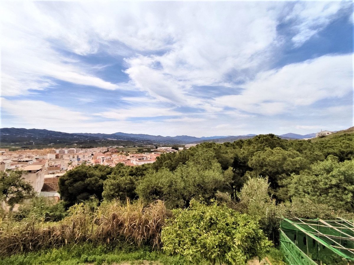 4 Bed Atskira vila in Vélez-Málaga Vietovėje Vélez-Málaga, Individuali vila