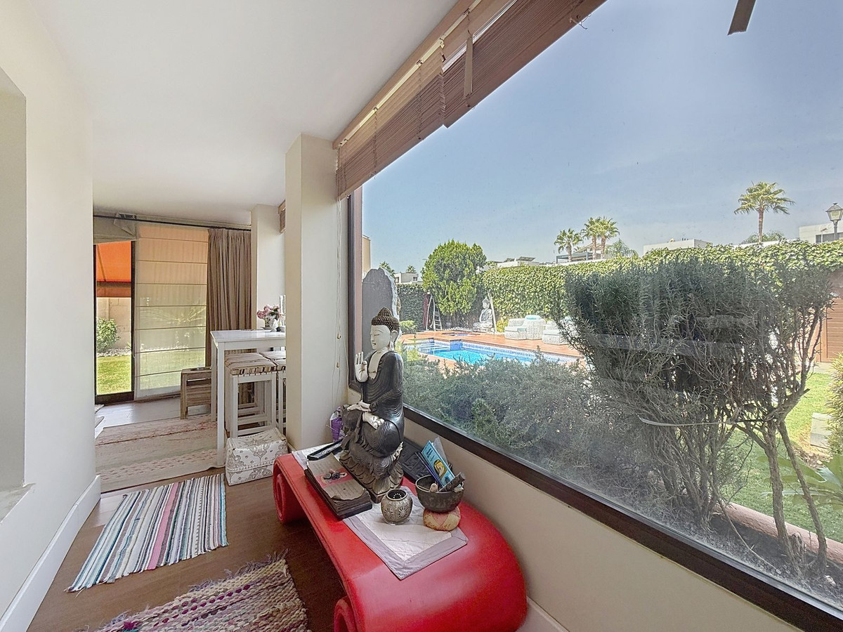 4 Bed فيلا مستقلة in Torre del Mar في Torre del Mar, فيلا منفصلة