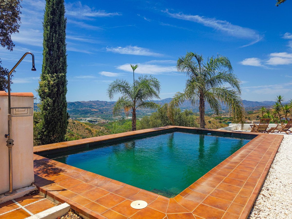 4 Bed Detached Villa in Vélez-Málaga in Vélez-Málaga, Detached Villa