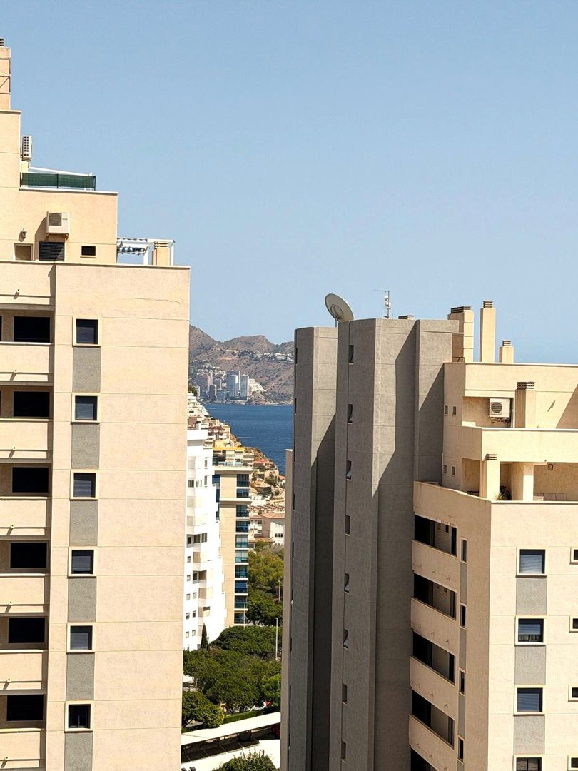1 Bed Bovenste Verdieping Appartement in Villajoyosa in Villajoyosa, 