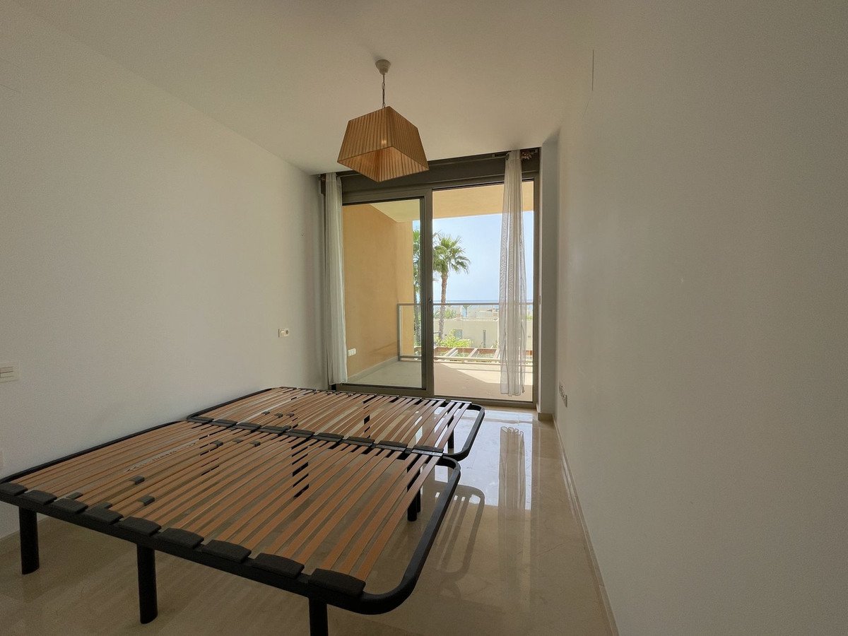 2 Bed Апартамент на среден етаж in Villajoyosa в Villajoyosa, 