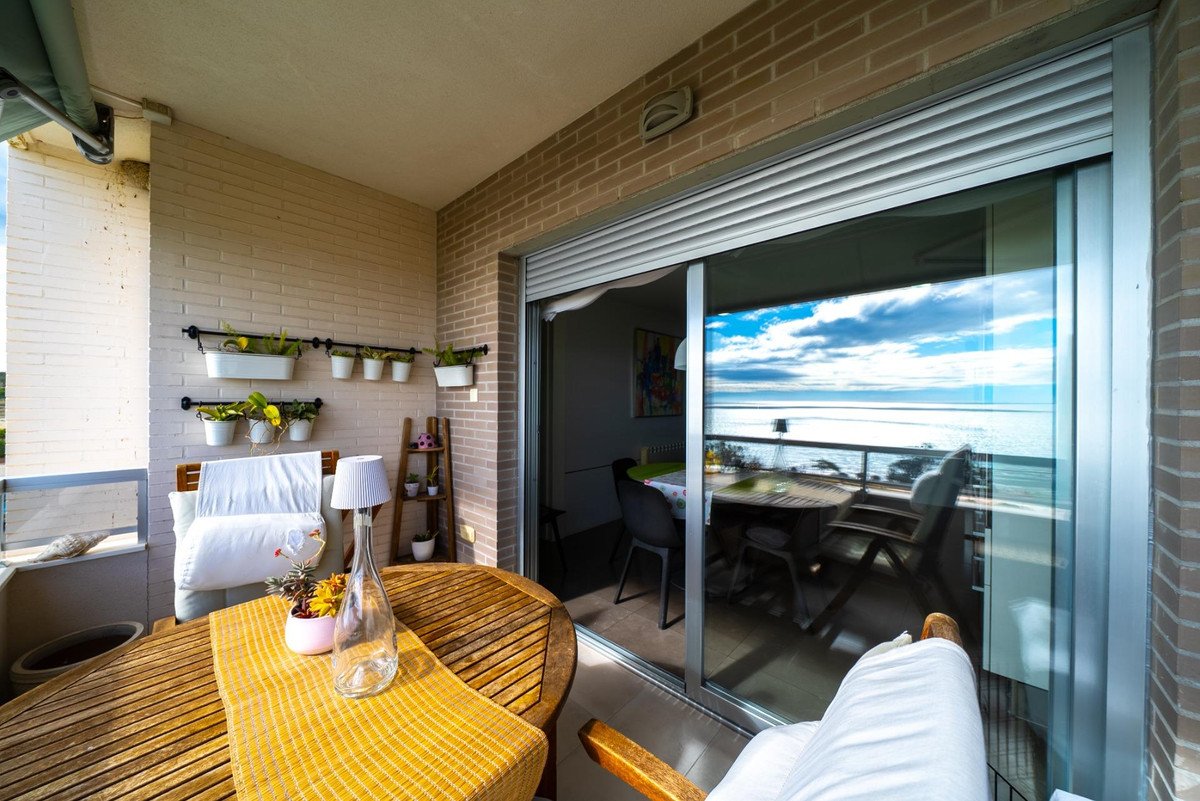 4 Bed Tussenverdieping Appartement in Villajoyosa in Villajoyosa, Appartement