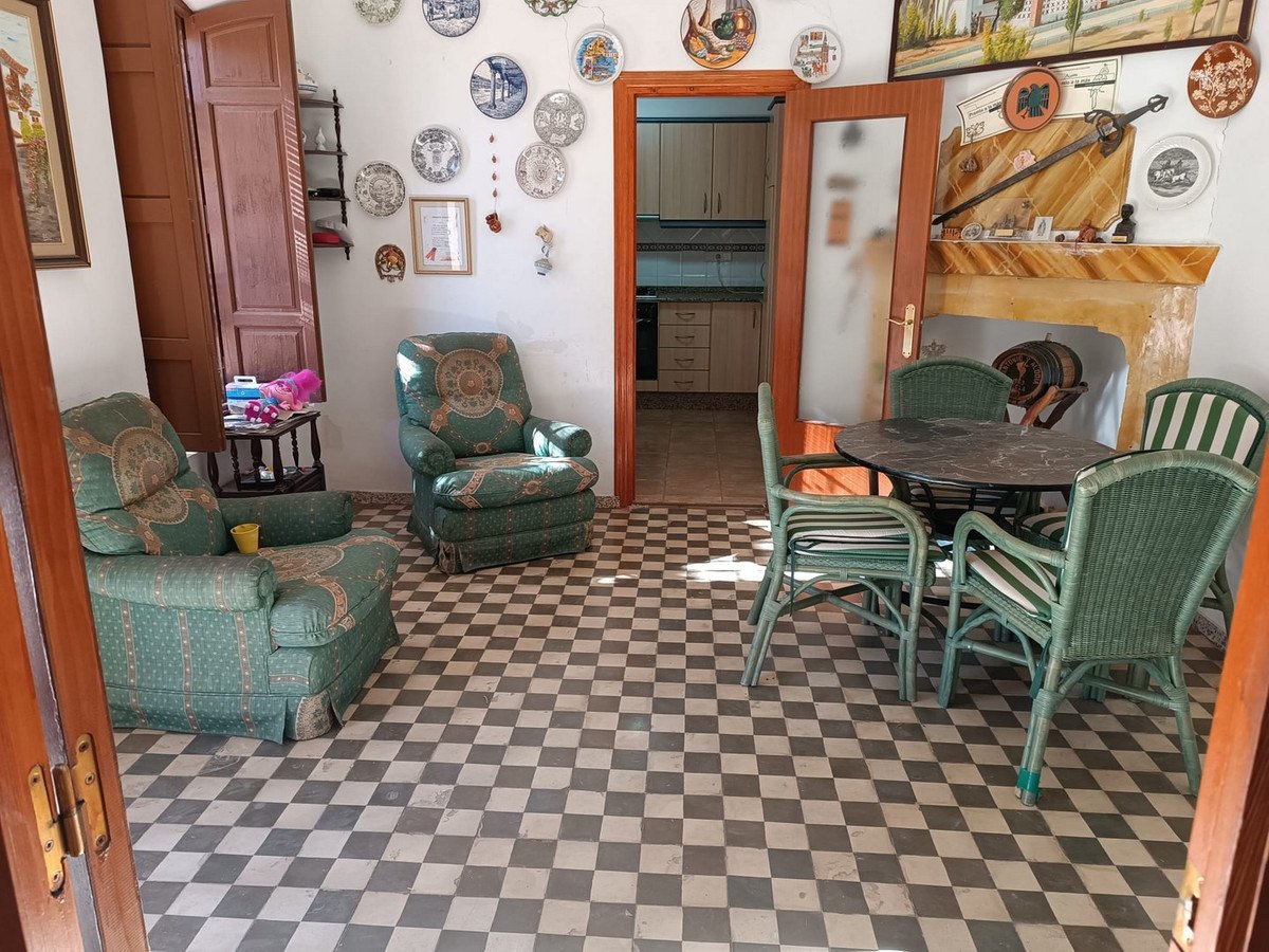 5 Bed Vrijstaande Villa in Yecla in Yecla, 