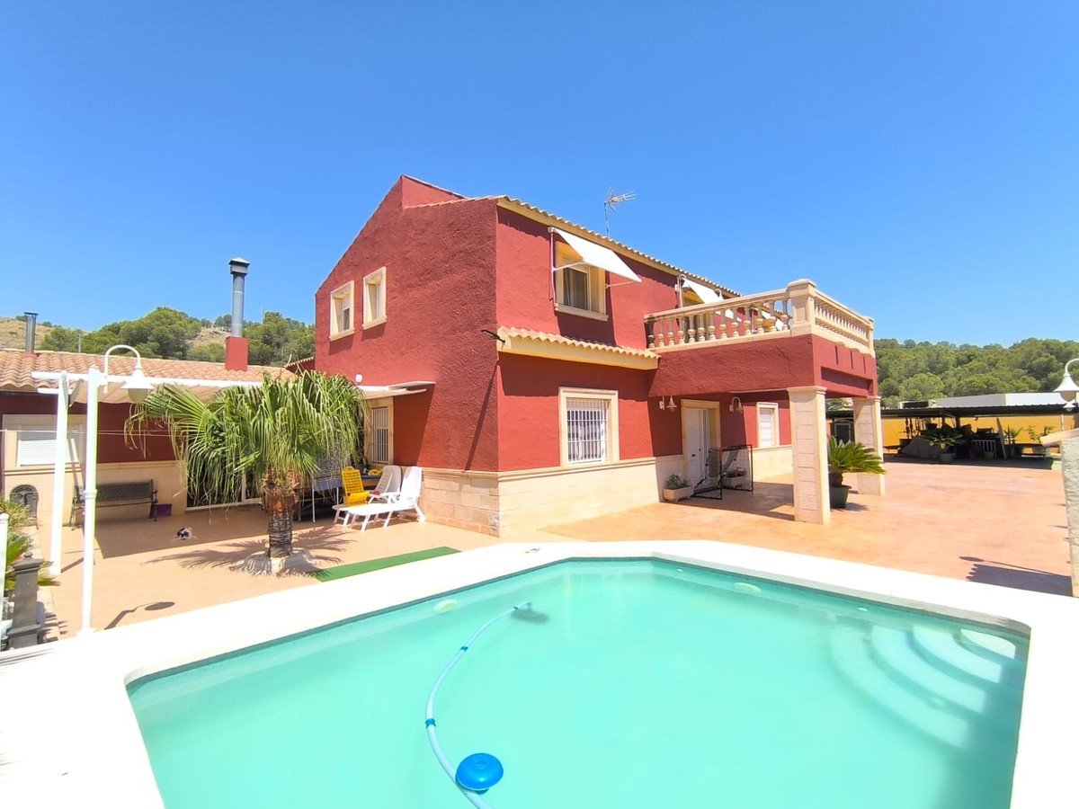 6 Bed Vrijstaande Villa in Yecla in Yecla, 