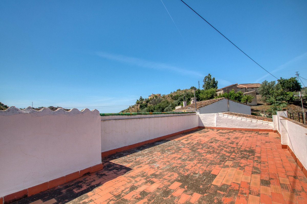 3 Bed Semi-Detached House in Canillas de Aceituno in Canillas de Aceituno, Semi-Detached House